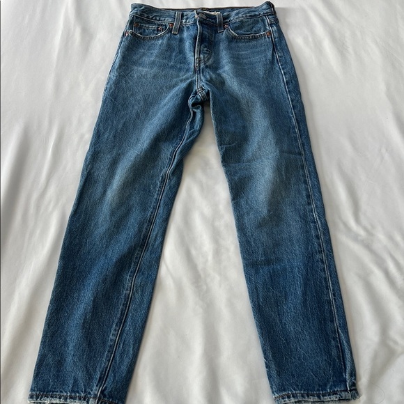 Levi’s Wedgie Straight Leg Jeans - Picture 2 of 6